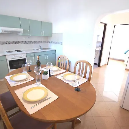 Apartment Margareta By El-pi Tours