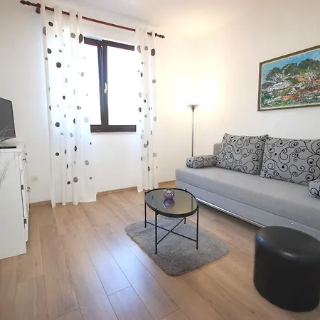 Margareta By El-pi Tours Apartment *