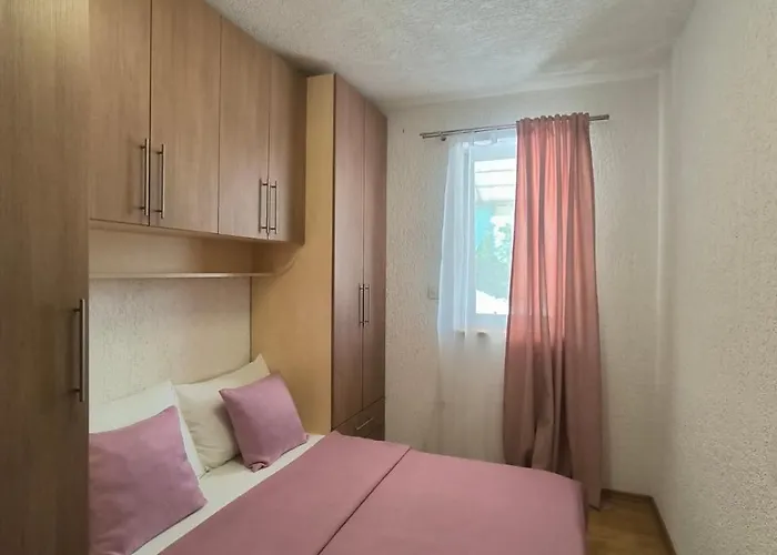 Apartament Margareta By El-pi Tours *
