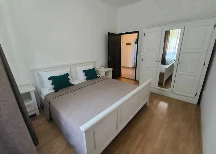Margareta By El-pi Tours Apartament Njivice