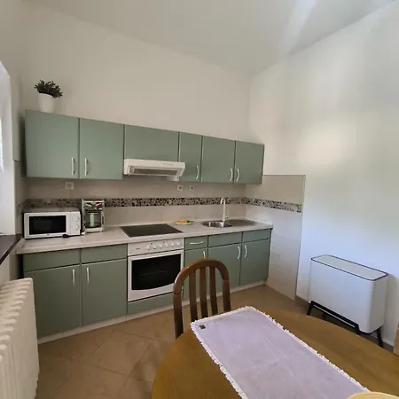 Margareta By El-pi Tours * Njivice