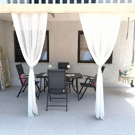 Margareta By El-pi Tours Διαμέρισμα *