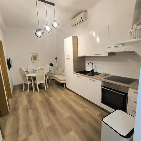 Διαμέρισμα Margareta By El-pi Tours