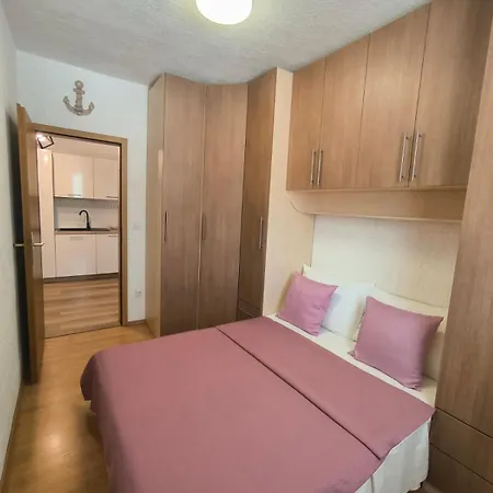 Margareta By El-pi Tours Διαμέρισμα Njivice