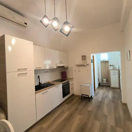 Margareta By El-pi Tours Διαμέρισμα Njivice