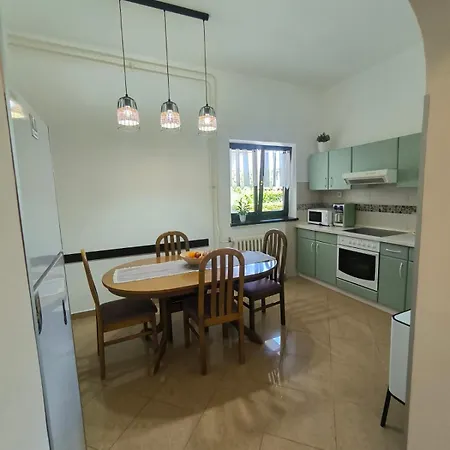 Margareta By El-pi Tours Διαμέρισμα Njivice