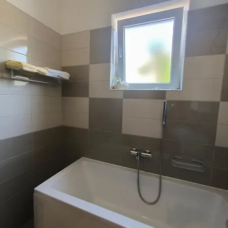 Margareta By El-pi Tours * Njivice