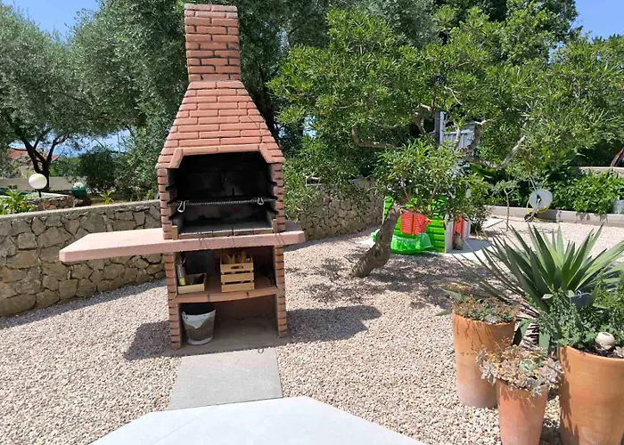 Margareta By El-pi Tours *